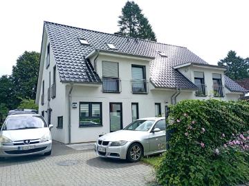 Furnished Premium House in Hamburg Eidelstedt | Garden, Pool, Fireplace & Parking