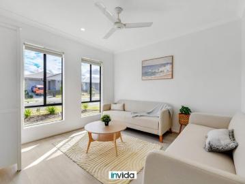 FURNISHED, PRIVATE & LOCKABLE ROOM IN A MODERN SHARED HOUSE PRIME LOCATION, UTILITIES AND WI FI INCLUDED ! COUPLES WELCOME !