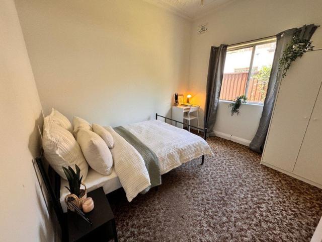 FURNISHED PRIVATE ROOM IN CAMPSIE ALL BILLS INCLUDED
