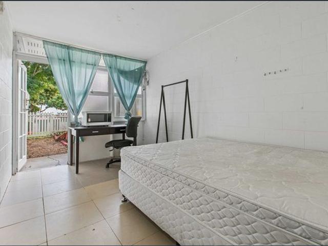 Furnished Private Room with Courtyard – Electricity, Water & Wi Fi Included