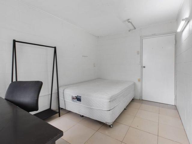Furnished Private Room with Courtyard – Electricity, Water & Wi Fi Included