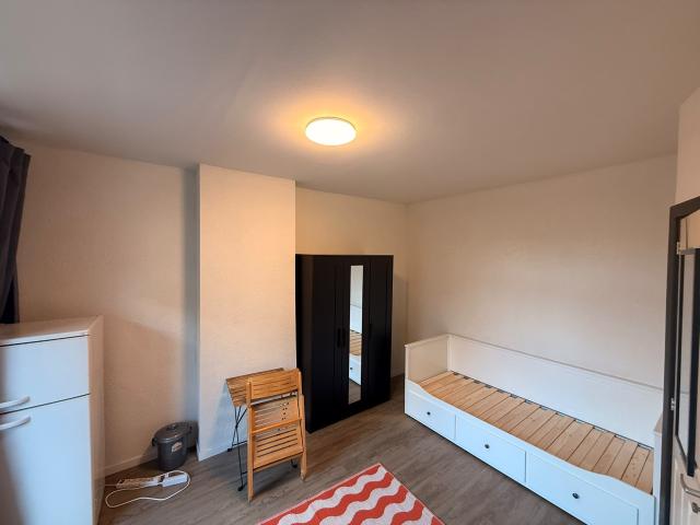 Furnished room with a private kitchen in Charlois