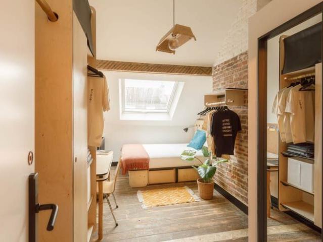 Furnished room with cinema room and gym Saint Gilles
