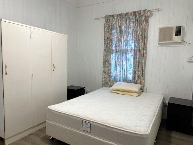 Furnished Room with Private Bathroom Opposite Major Shops Utilities Included