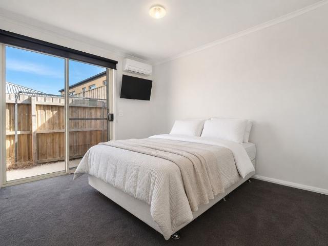 Furnished Room with Private Ensuite 2 Rooms Available