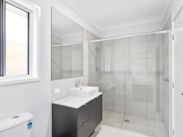 FURNISHED ROOM FOR RENT IN A COLIVING SHARE HOUSE!