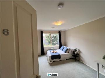 Furnished Room Near Shops, Buses & Caroline Springs I Bills Included