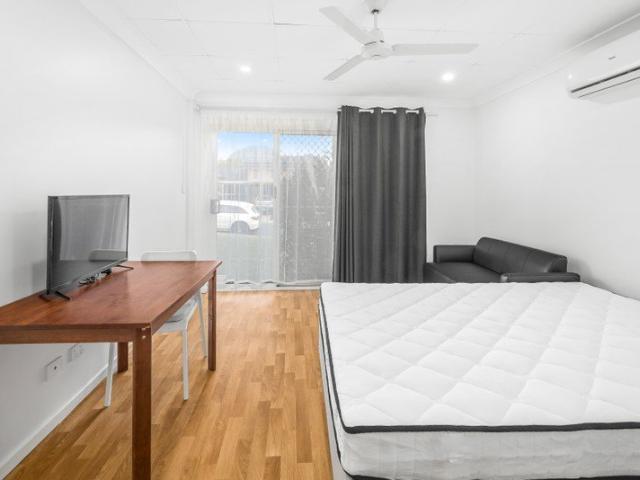FURNISHED STUDIO WITH ENSUITE UTILITIES & WIFI INCLUDED. ONE PERSON ONLY & NO PETS