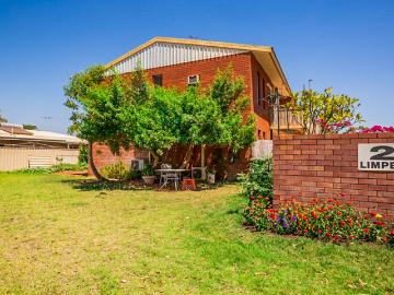 Furnished & Renovated 3x1 Apartment $950 per week Lease until October 2026!