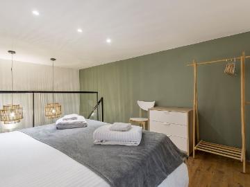Furnished Rental by the Month or Week – 1 Bedroom – Lyon 1 – Place Chardonnet, Lyon Amsterdam Apartments for Rent