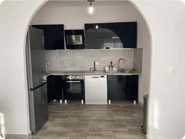 Furnished rental town house, Marseille Amsterdam Apartments for Rent