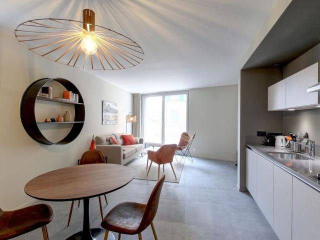FURNISHED RESIDENCE “PETITE COUR” STUDIOS WITH HOTEL SERVICES