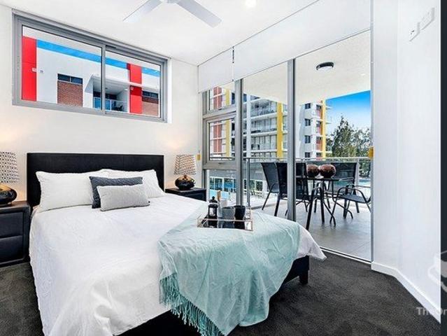 Furnished Resort Style Apartment in the Heart of Varsity Lakes!