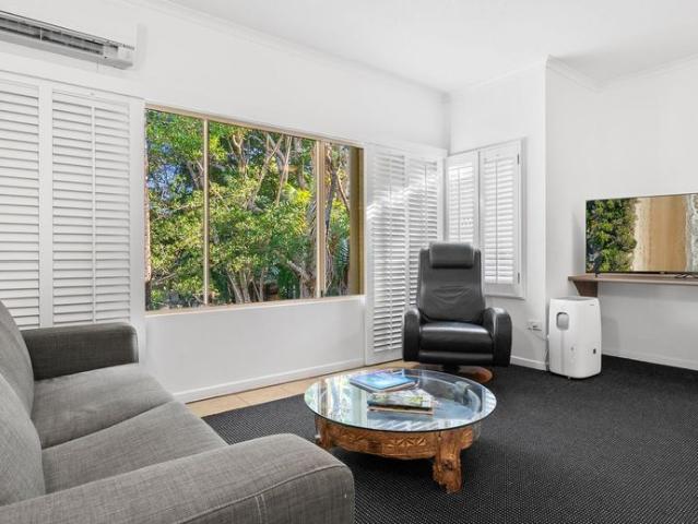Furnished Resort Style Studio – Six Month Lease from 1st November