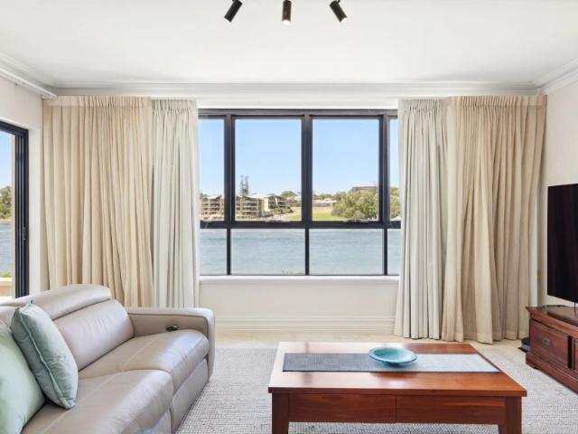 Furnished Riverfront lifestyle to love on Deopel
