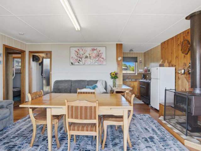 Furnished Riverside Living with Spectacular Tamar River Views