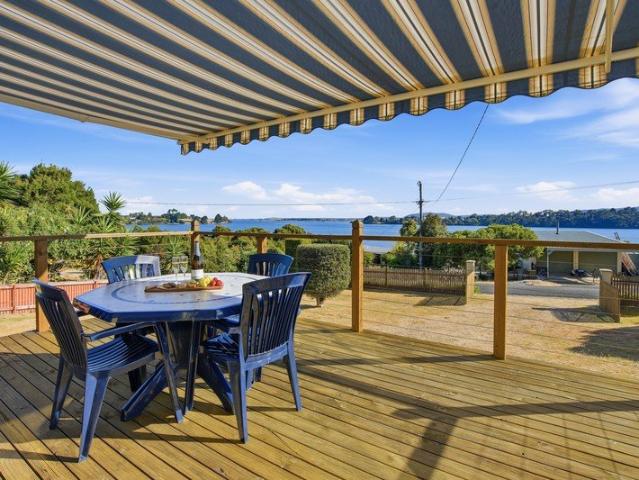 Furnished Riverside Living with Spectacular Tamar River Views