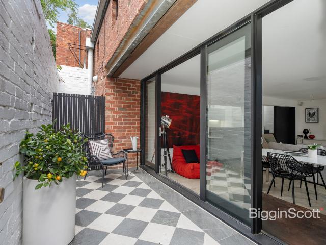 FURNISHED WAREHOUSE CONVERSION IN WINDSOR!