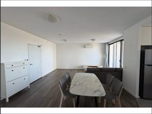 Furnished with flexible Lease – High Level City View Apartment in the Heart of Burwood!