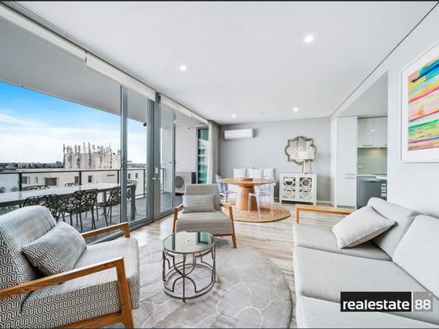 FURNISHED WITH RIVER VIEWS!