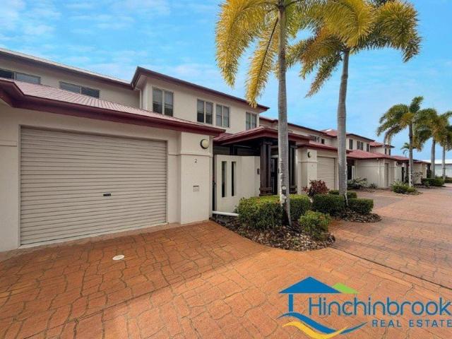 Furnished Townhouse Two bedroom, three bathroom, balcony & shared pool