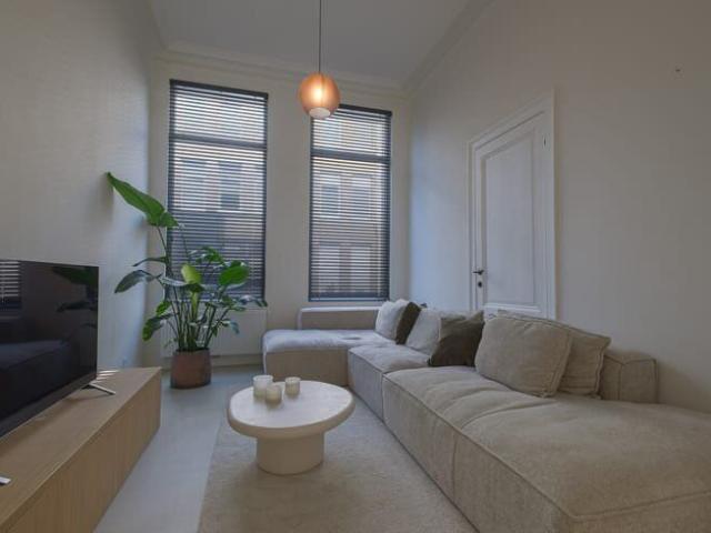 Furnished townhouse with 4 bedrooms, and 2 parkings