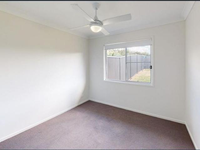 FURNISHED TOWNHOUSE WITH PRIVATE BACKYARD
