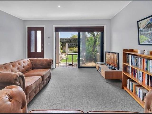 Furnished townhouse