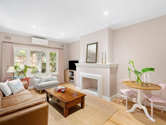 Furnished Toorak Sanctuary in Exclusive Boutique Block