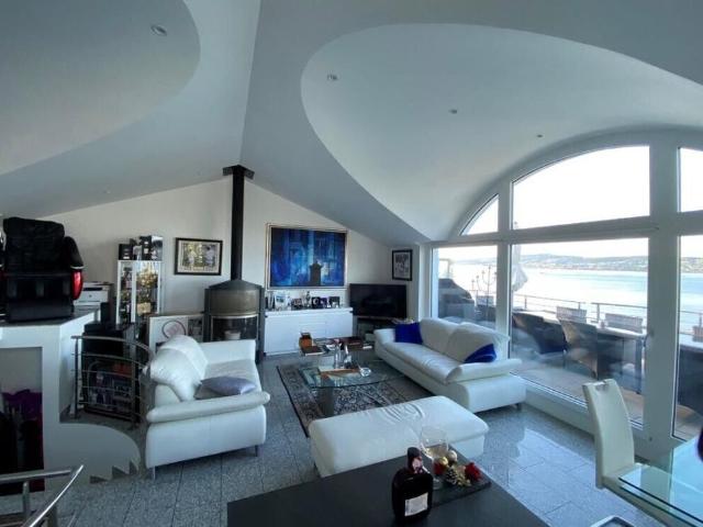 FURNISHED, TEMPORARY: 3.5 room maisonette apartment with panoramic view