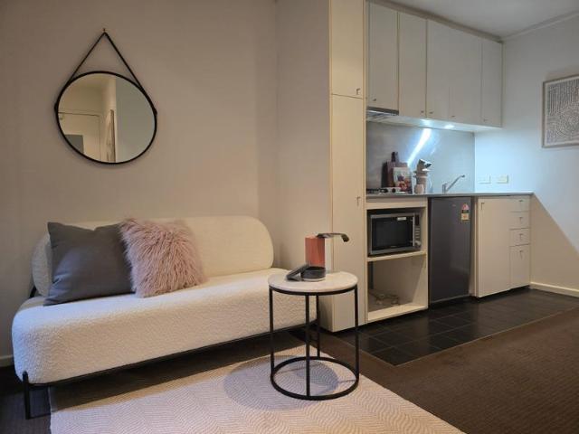 Furnished & Tenanted | 9.4% Yield | Rental Growth Upside to $550$570/wk