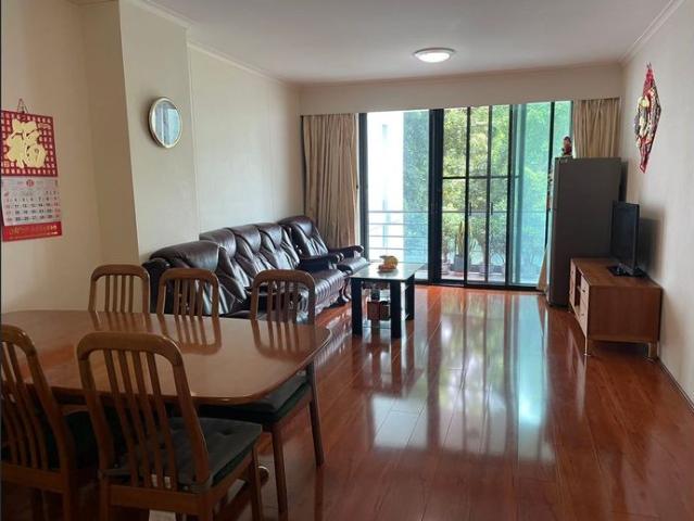Furnished Three Bedroom Apartment in Ultimo