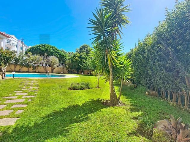 Furnished Two Bedroom Apartment in Private Gated Community with Pool – Cascais
