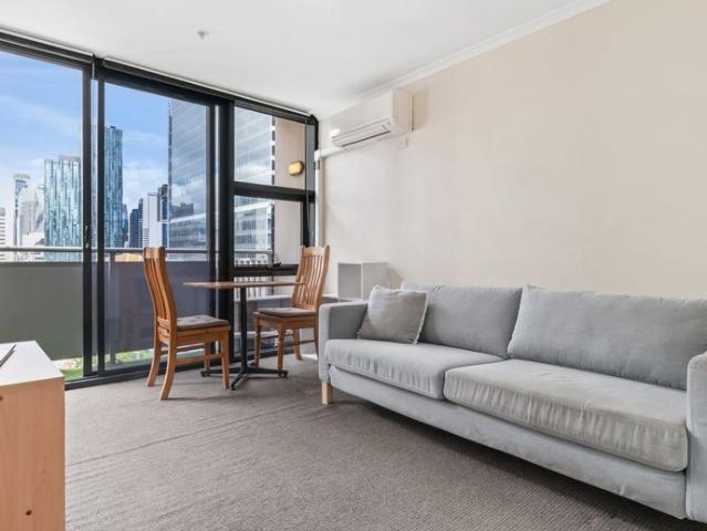 Furnished Two Bedroom Apartment in the Heart of Melbourne CBD