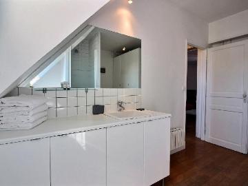 Furnished two room flat, very bright, Paris Amsterdam Apartments for Rent