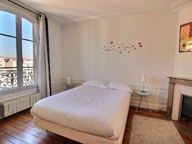 Furnished two room flat, very bright, Paris Amsterdam Apartments for Rent