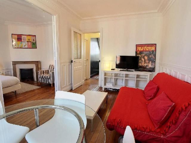 Furnished two room flat, very bright, Paris Amsterdam Apartments for Rent