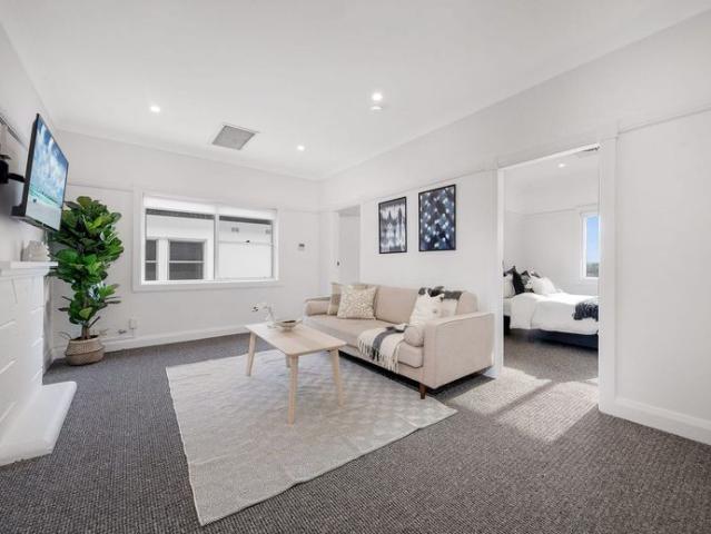 Furnished / Unfurnished | Air Conditioning