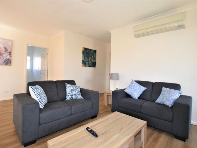 FURNISHED UNIT