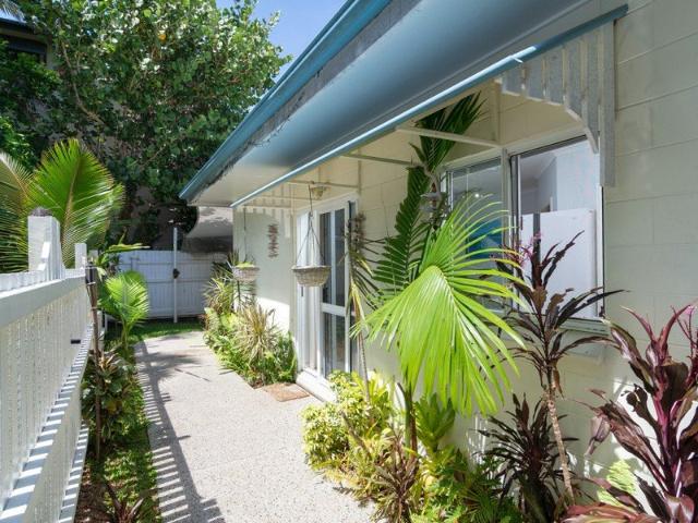FURNISHED UNIT CLOSE TO TOWN