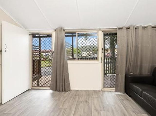 FURNISHED UNIT IN THE HEART OF TOWN