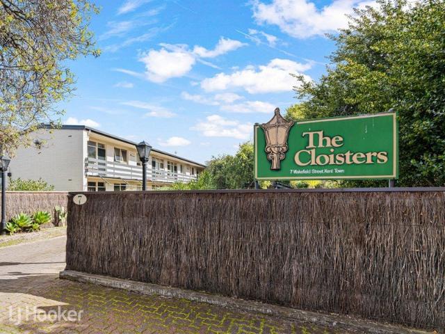 Furnished Unit in Ideal Location
