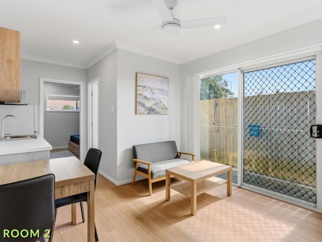 Furnished unit in Manly West