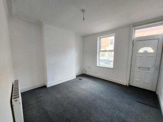 Furnival Road, Doncaster DN4 2 bed terraced house to rent £695 pcm £160 pw