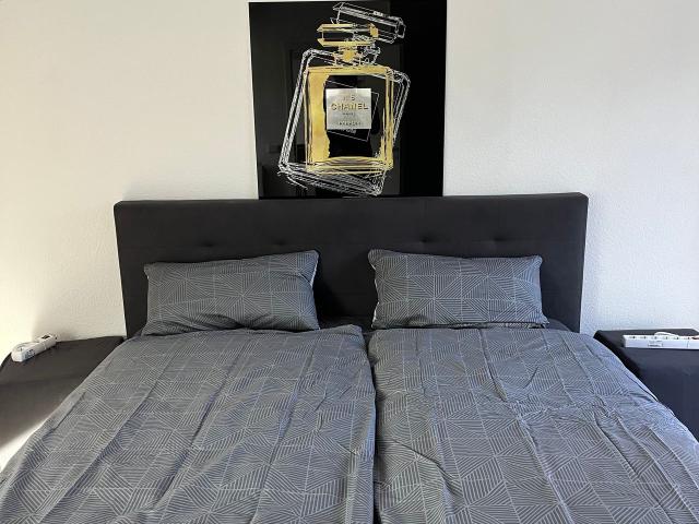 Fürstenwall Suite, Dusseldorf Amsterdam Apartments for Rent