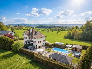 FÜRSTLICH WOHNEN AUF DEM LANDE 9.5 ZIMMERHAUS MIT WELLNESS OASE
