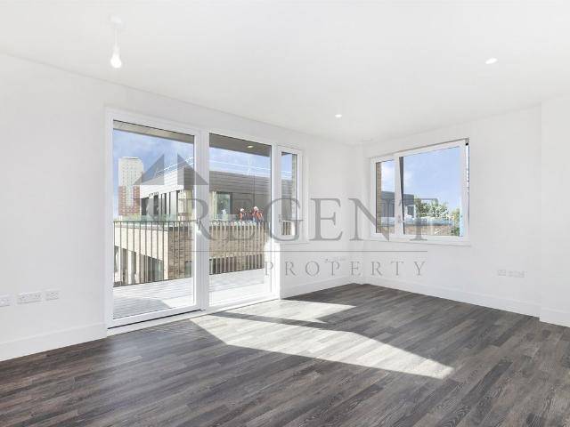 Fusion Apartments, Deptford Foundry SE14, 2 bed flat to rent, £2,150 pcm | PrimeLocation