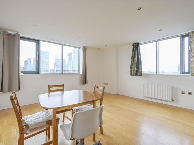 Fusion Building E14, Limehouse, London, 2 bed flat to rent, £2,500 pcm | PrimeLocation