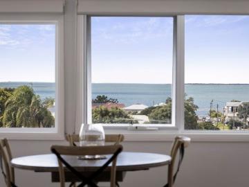 Fusion of Timeless Character, Elevated Position and Refined Coastal Living