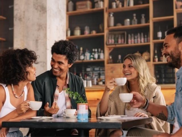 Fußgängerzone Neuchâtel Café Tea Room mit 40 Sitzplätzen wird übergeben